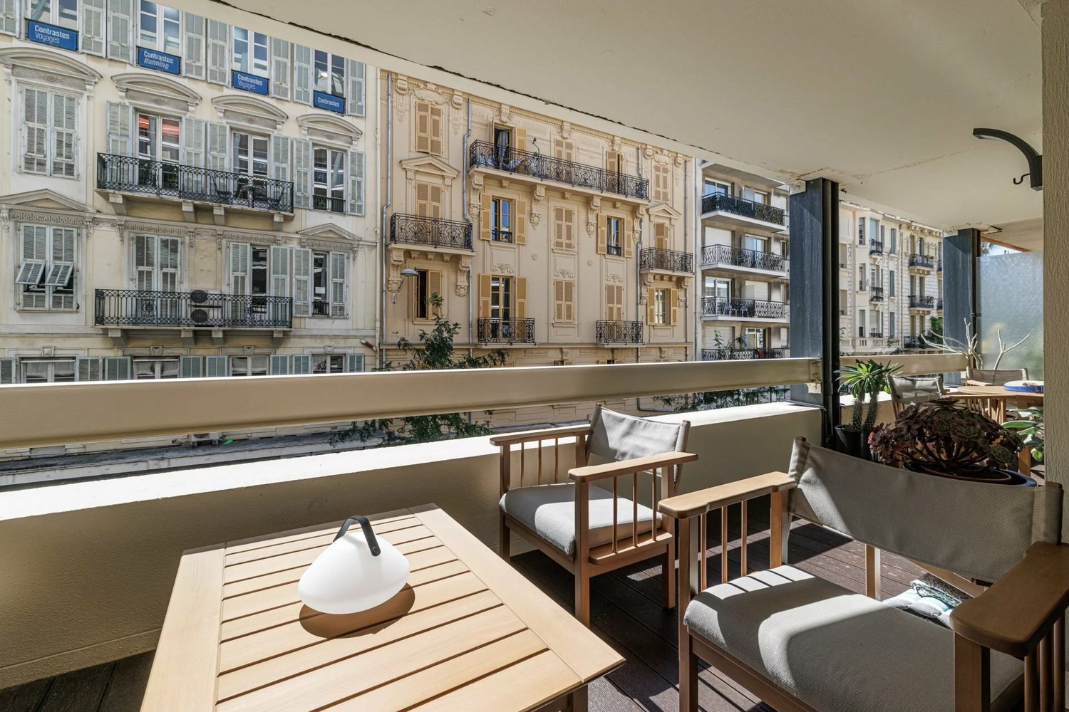 Property photo in Carre d'Or