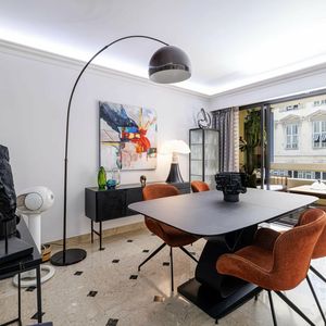 Property in Carre d'Or