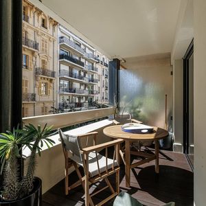 Property in Carre d'Or