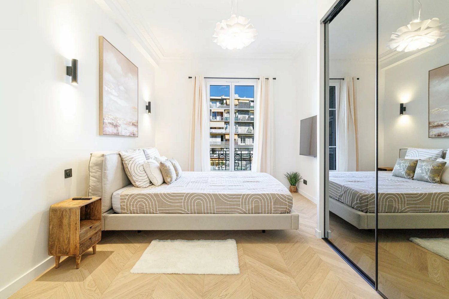 Property photo in Carre d'Or