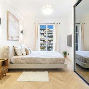 Property in Carre d'Or