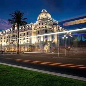 Property in Carre d'Or