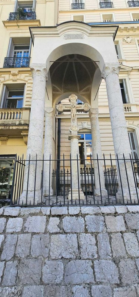 Property photo in Carre d'Or