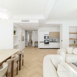 Property in Carre d'Or