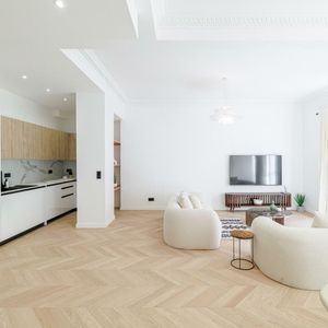 Property in Carre d'Or