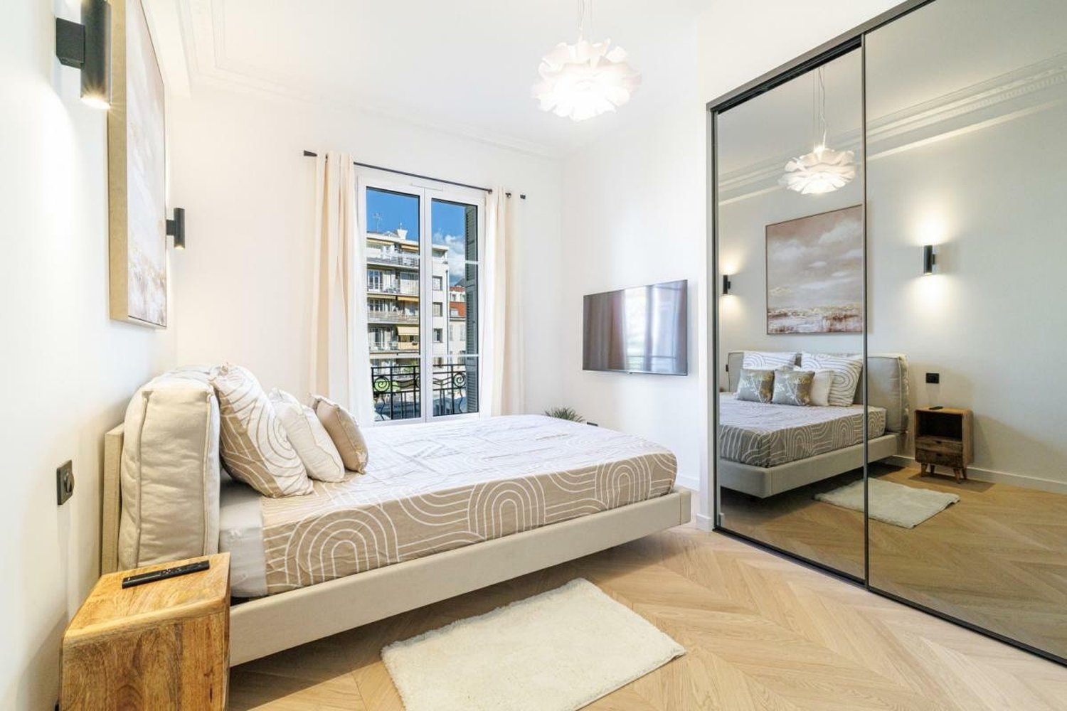 Property photo in Carre d'Or