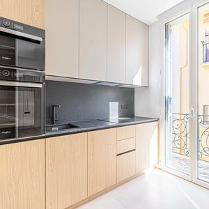 Property in Carre d'Or