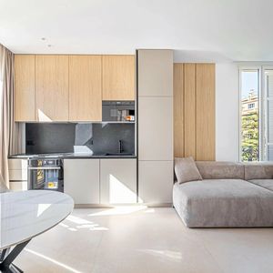 Property in Carre d'Or