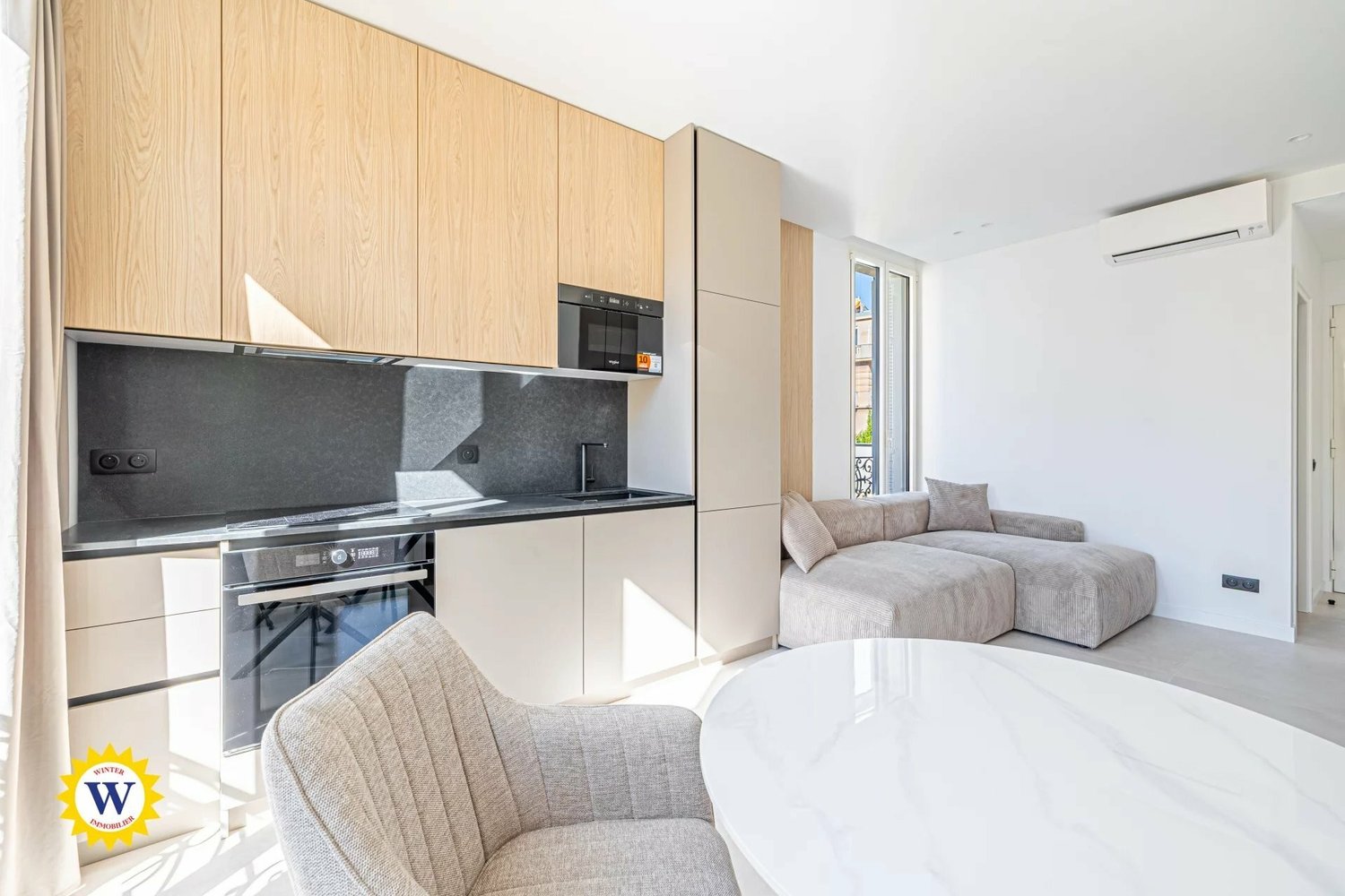 Property photo in Carre d'Or