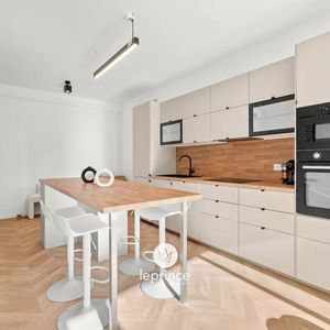 Property in Musicians Quarter