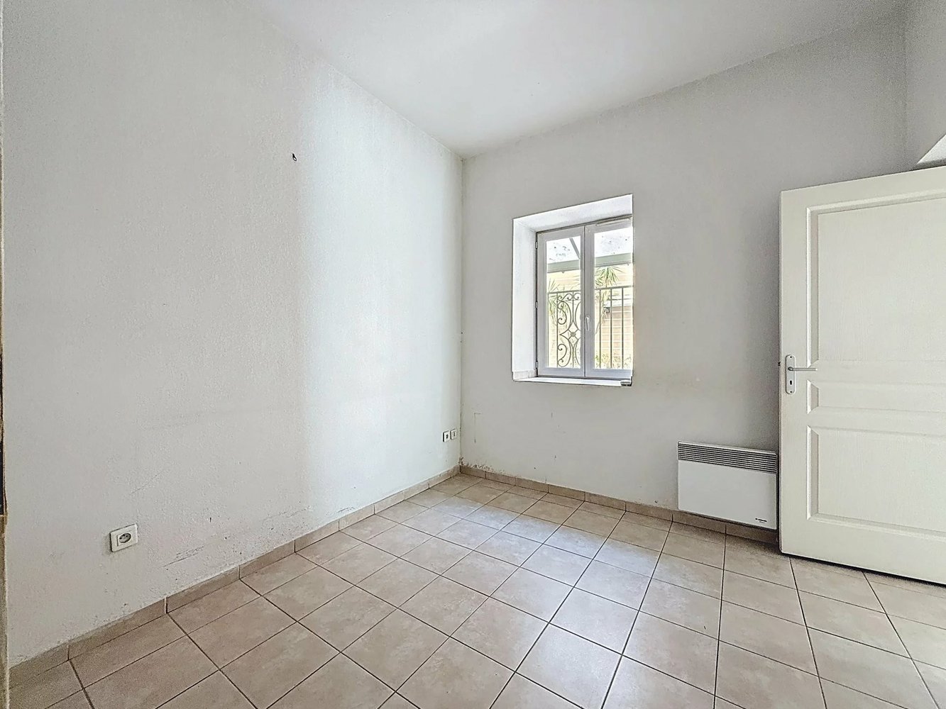 Property photo in Port