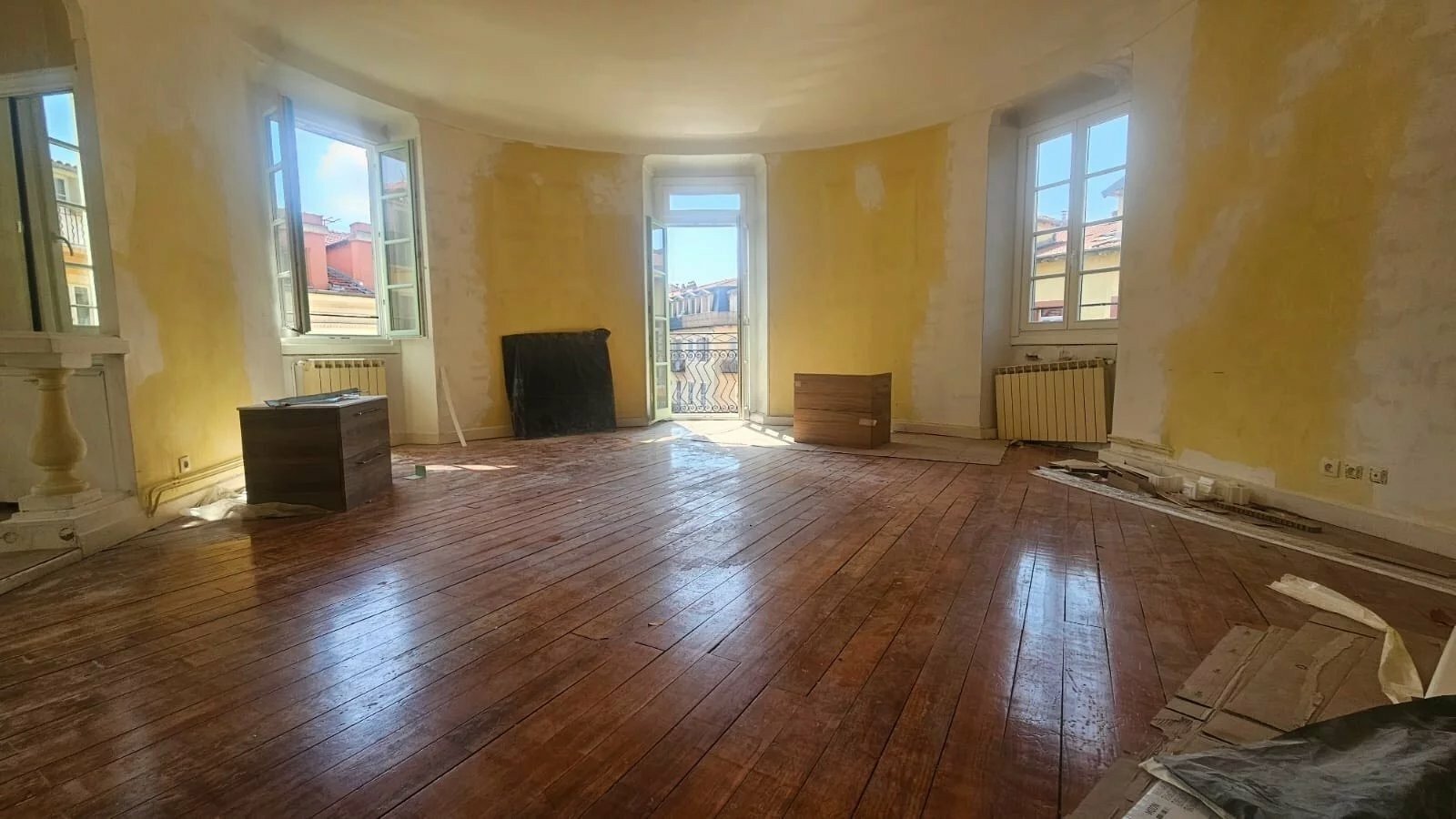 Property photo in Port