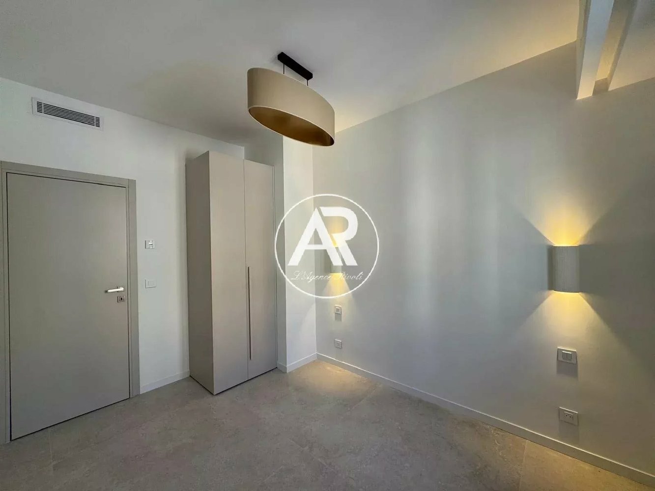 Property photo in Port