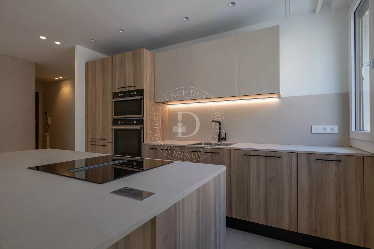 Property photo in Port