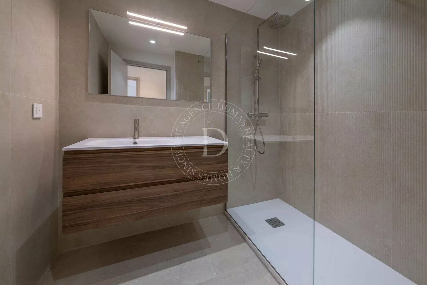 Property photo in Port