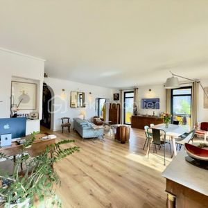 Property in Carre d'Argent