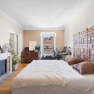 Property in Carre d'Argent