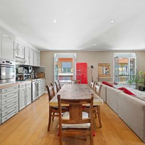 Property in Carre d'Argent