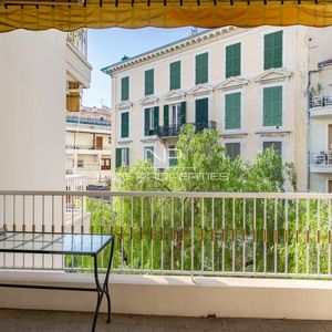 Property in Carre d'Argent