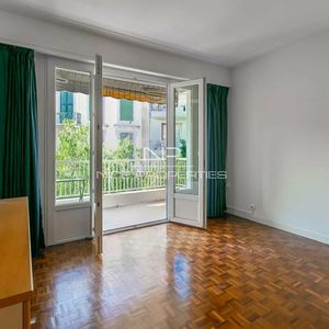 Property in Carre d'Argent