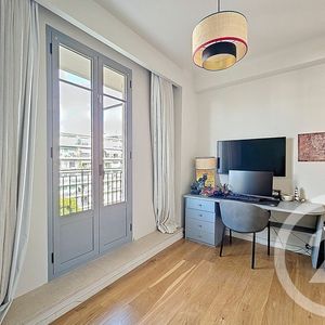 Property in Carre d'Argent