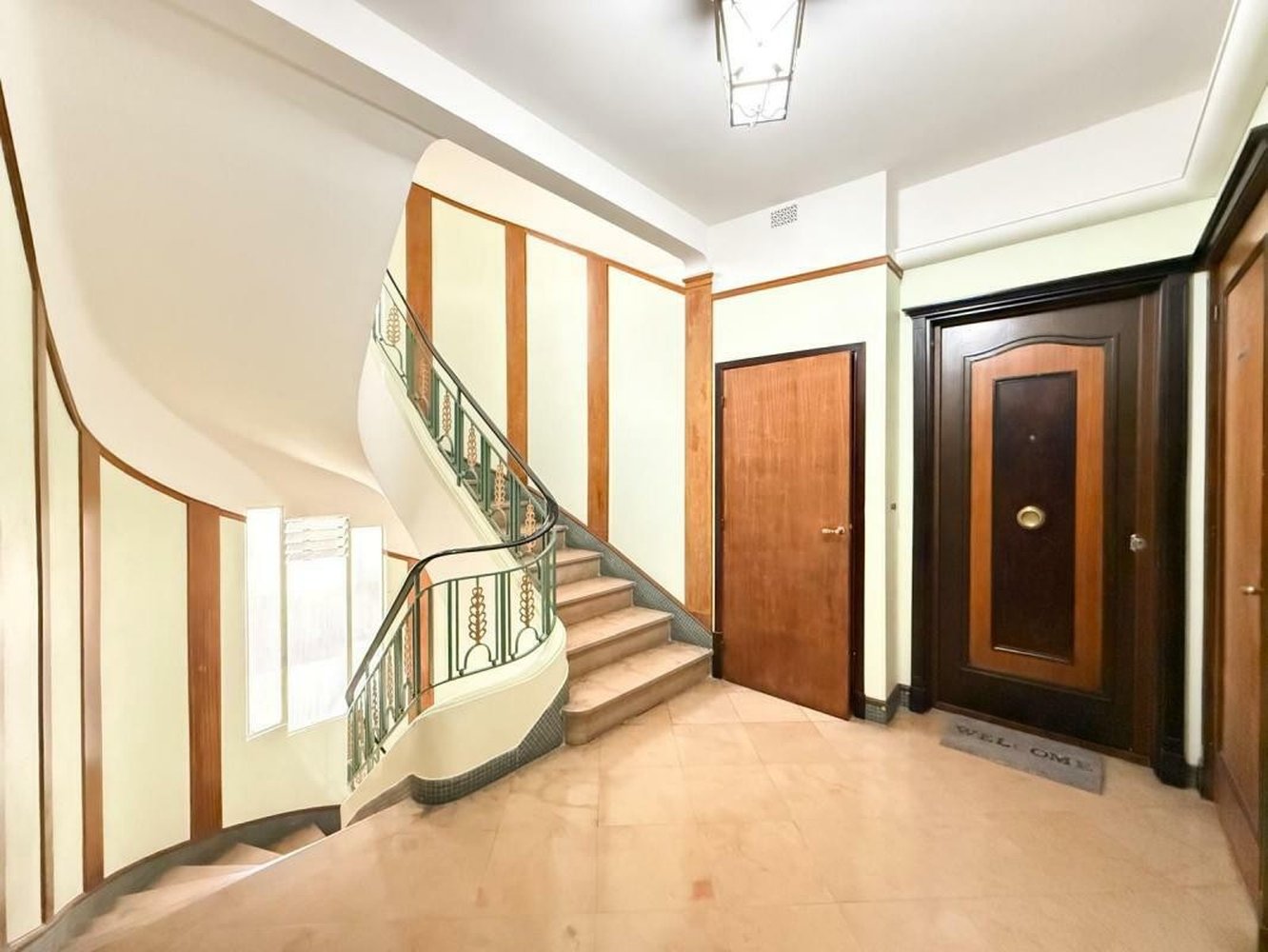 Property photo in Carre d'Argent