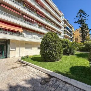 Property in Carre d'Argent