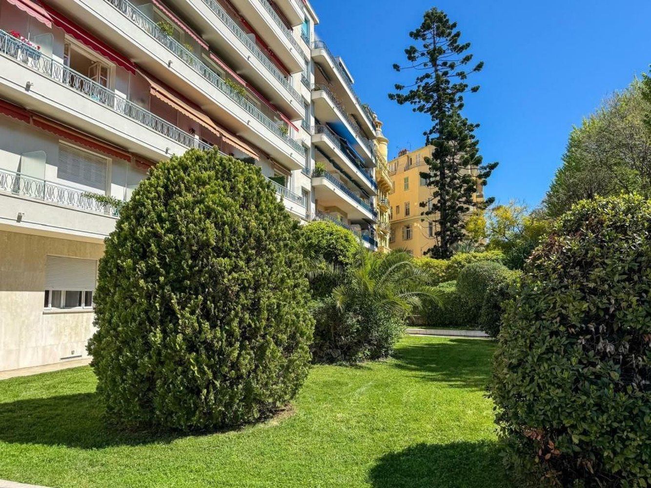 Property photo in Carre d'Argent