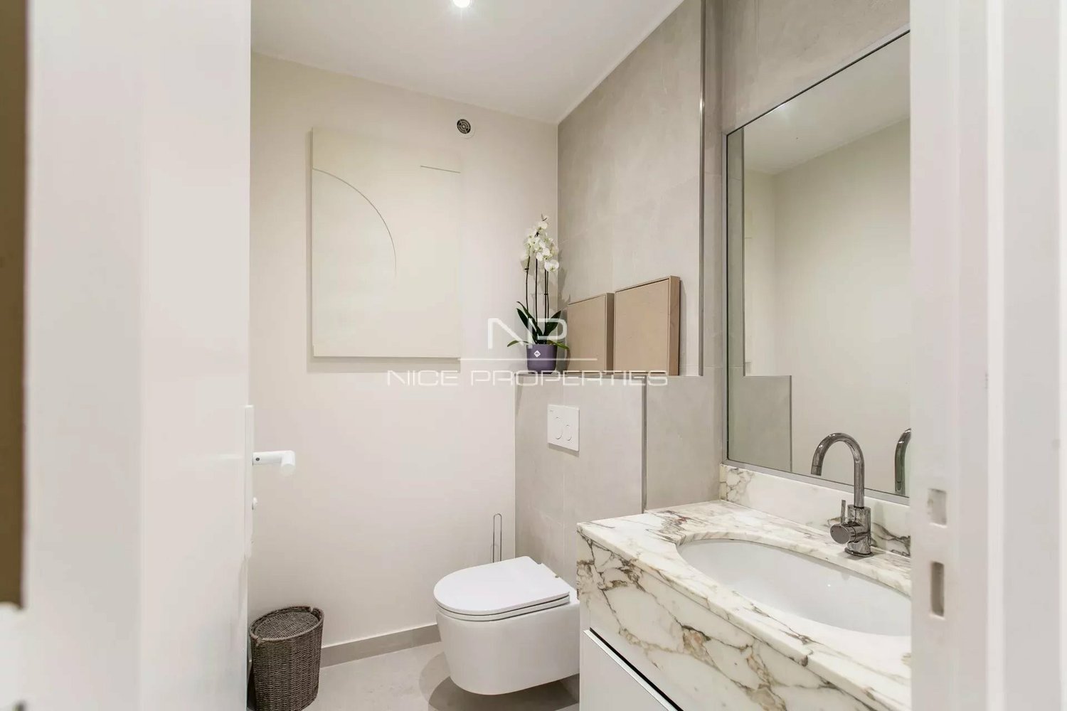 Property photo in Carre d'Argent