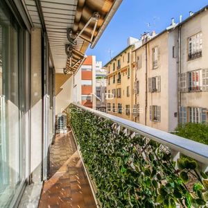 Property in Carre d'Argent