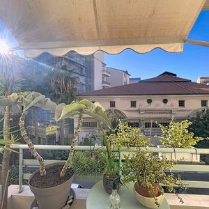 Property in Carre d'Or