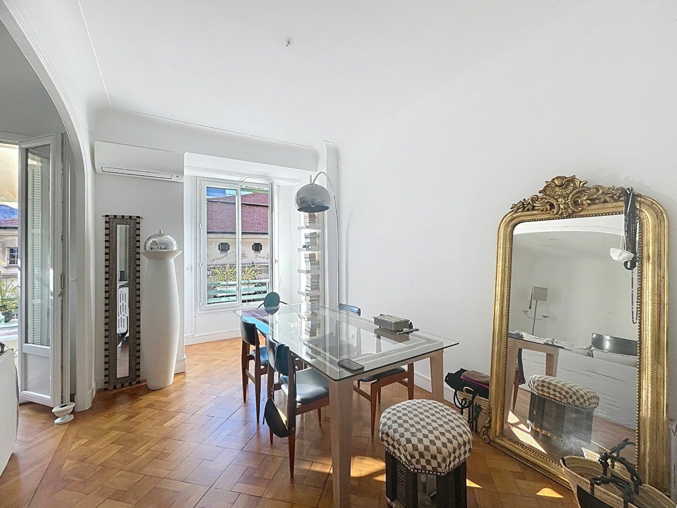 Property photo in Carre d'Or