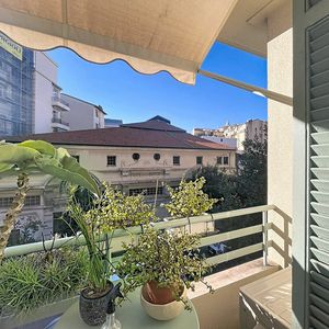 Property in Carre d'Or