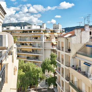 Property in Carre d'Or