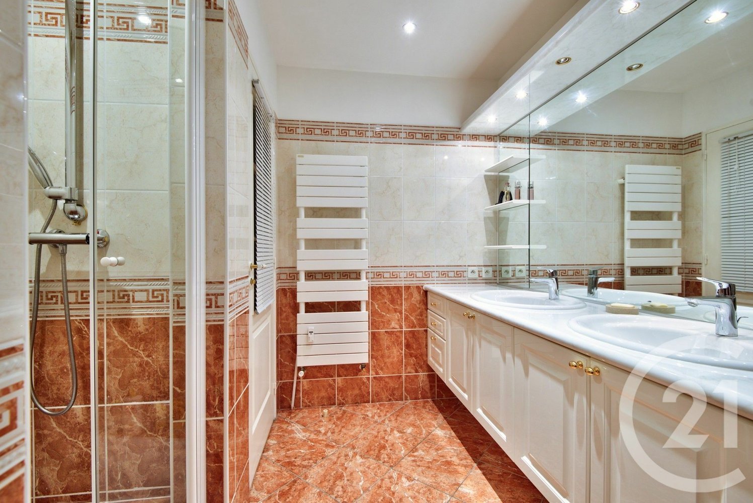 Property photo in Carre d'Or