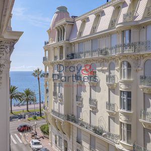 Property in Carre d'Or