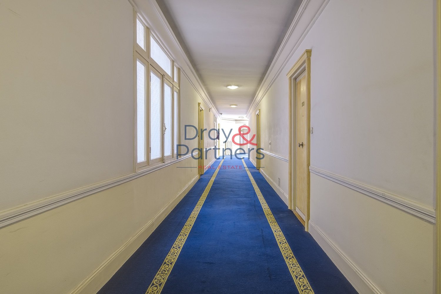 Property photo in Carre d'Or