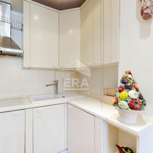 Property in Carre d'Or