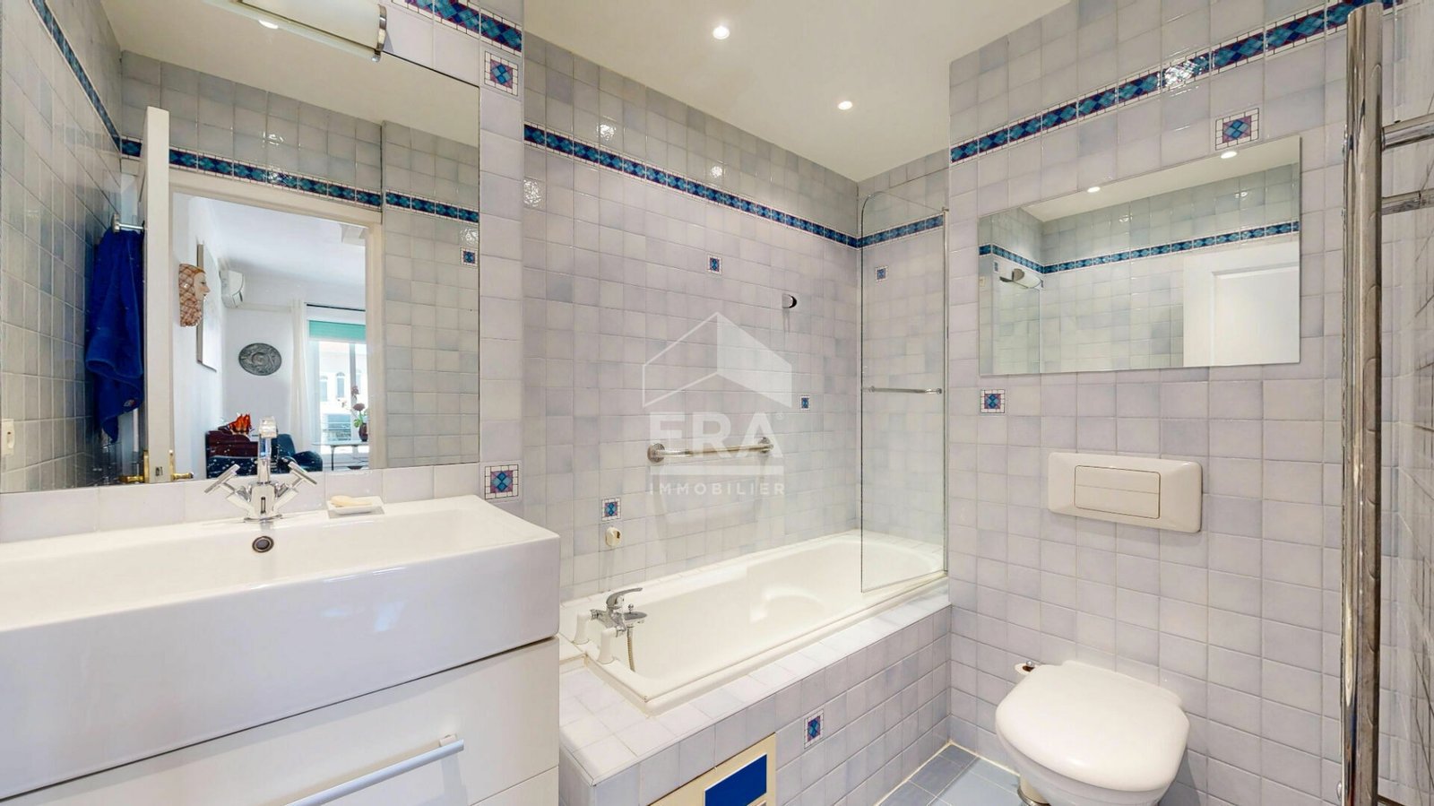 Property photo in Carre d'Or