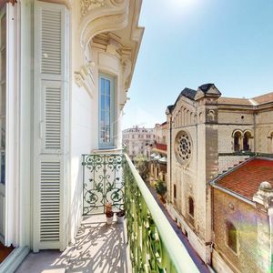 Property in Carre d'Or