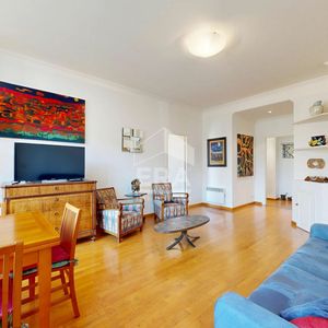 Property in Carre d'Or