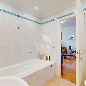 Property in Carre d'Or