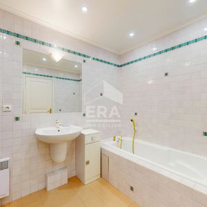 Property in Carre d'Or