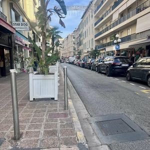 Property in Carre d'Or