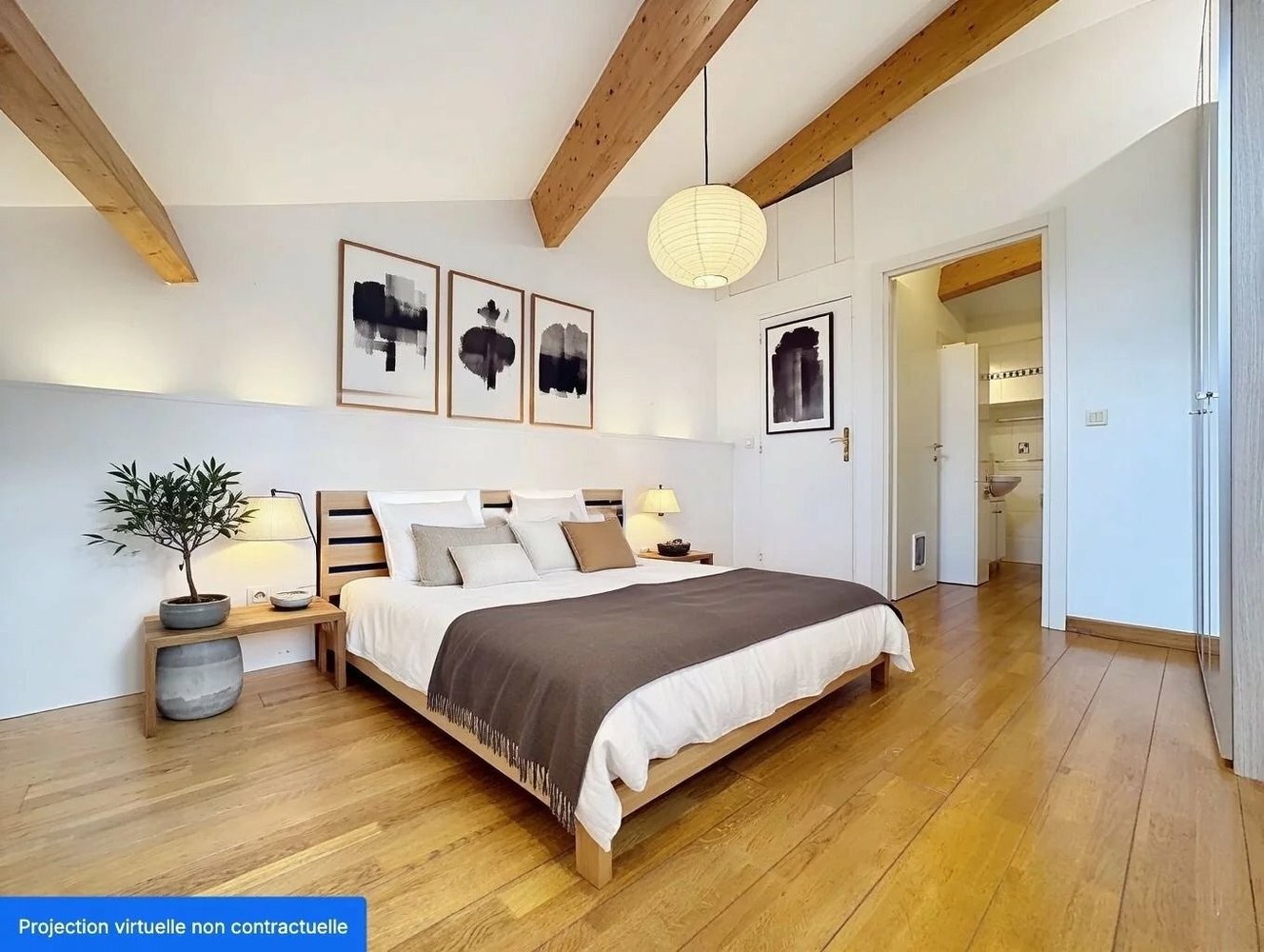 Property photo in Carre d'Or