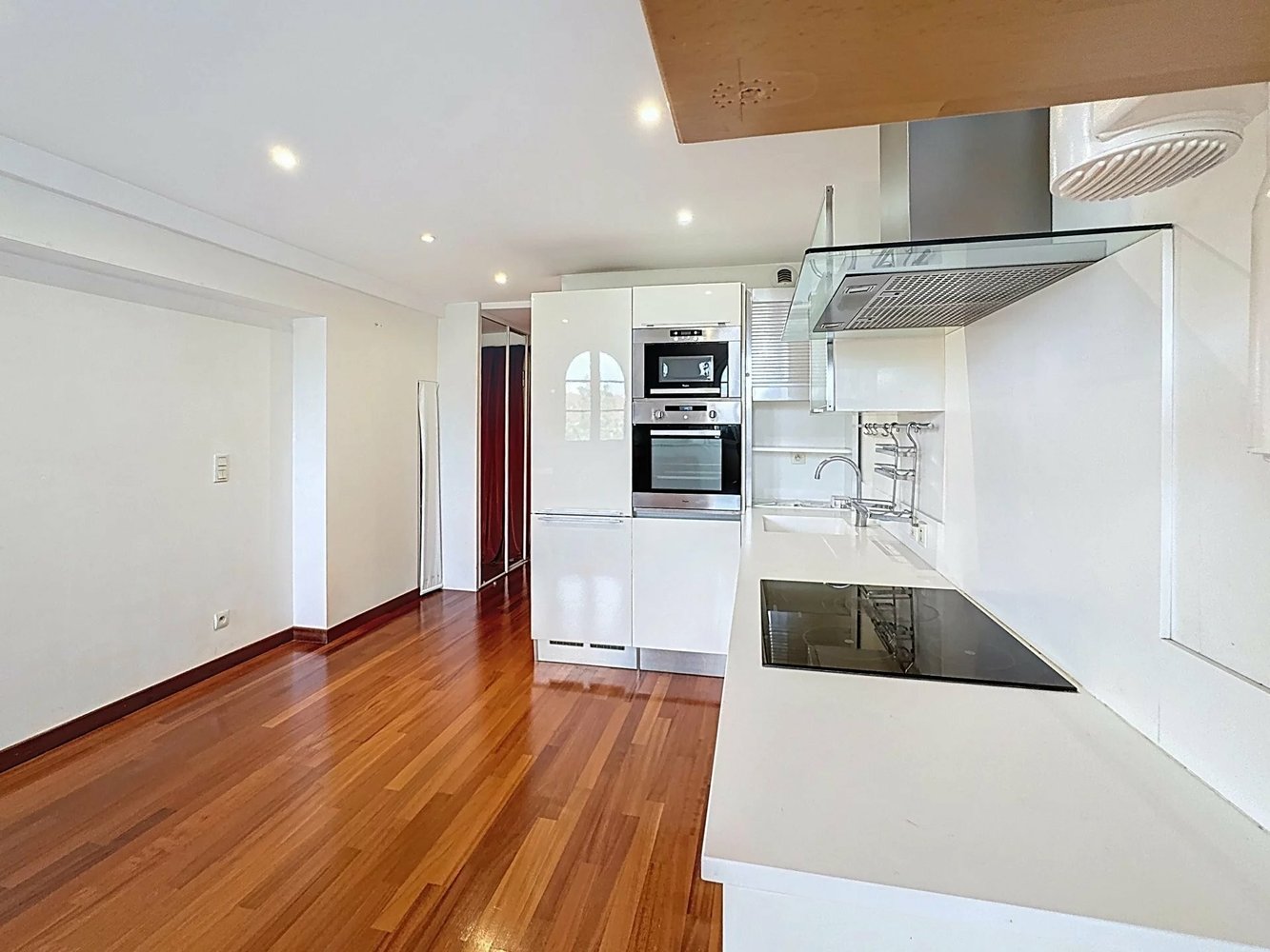 Property photo in Carre d'Or