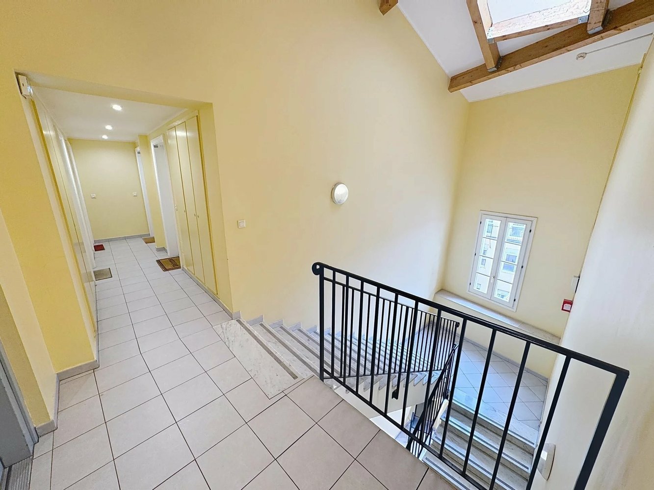 Property photo in Carre d'Or