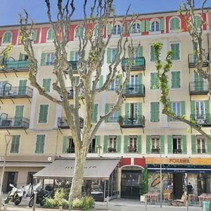 Property in Carre d'Or