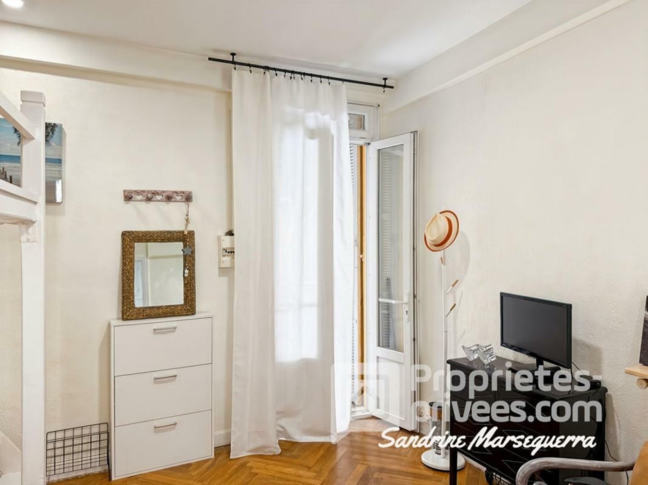 Property photo in Carre d'Or