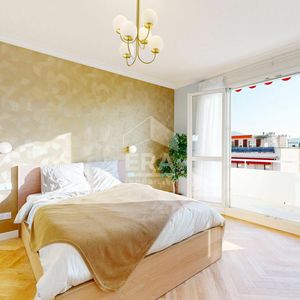 Property in Carre d'Or